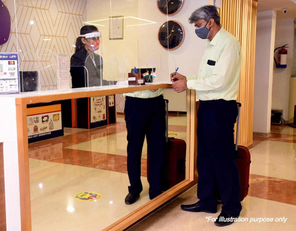 Oyo Hotel Karemore Celebration Bhandāra Exterior photo